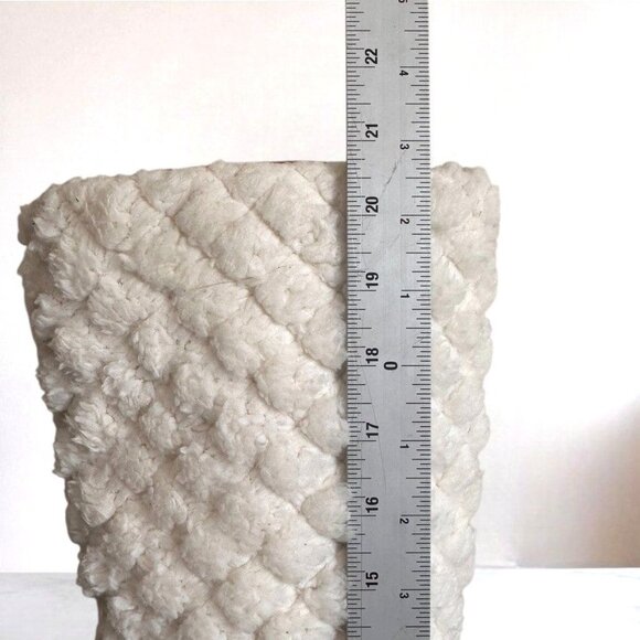 Azalea Wang Beige Quilted Sherpa Tan Suede Knee-High Stiletto Boots Size 9 NWB - Picture 8 of 9